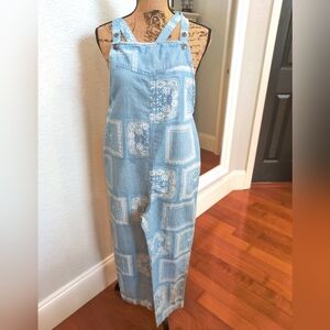 Adjustable Cotton Bandana Print Capri Overalls